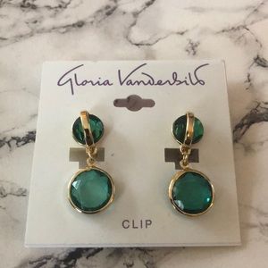 Gloria Vanderbilt turquoise clip on earrings